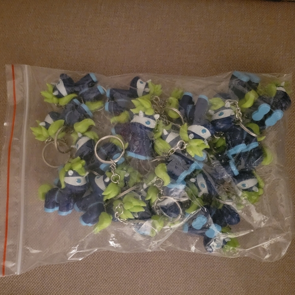 Key Chains & Bracelets - Picture 16 of 16